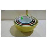 Pyrex - 4-pc nested "Primary Color" bowl set