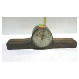 Mantle clock, battery operated