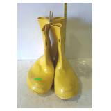 Yellow rubber over boots, LaCrosse brand, size 11