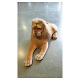 Large stuffed King Of The Jungle. Nearly 2 feet