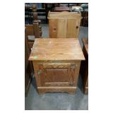 Wooden end stand, top does need to be redone,