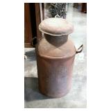 Milk can does show surface rust