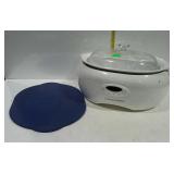 Corningware large crock pot with rubber travel