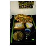 Mixed lot with serving tray, napkin rings, candle