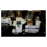 Kitchenware lot- blender, toaster, coffee maker,