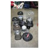 Pet feeder lot, 5 pet gravity feeders, 3 small