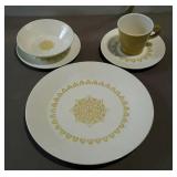 Service for 8 Vintage Dish set, mid century in