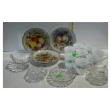 Mixed group lot, to include eight Corning mugs