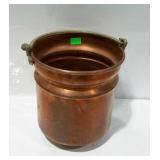 Copper pot with iron handle - bottom is not flat/