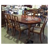 Queen Anne dining table with 6 chairs, with one