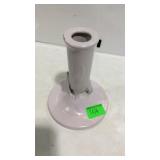 Roseville bud vase has a crack