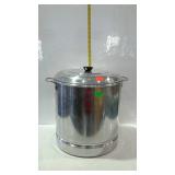 Stockpot with steamer insert, 1" across, seller