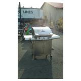 Thermos grill 3 burners used needs cleaned,