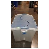 Sterlite plastic tote