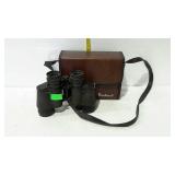 Bushnell sport view binoculars with carry case,