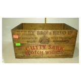 Wood advertisement crate "Cutty Sark Scotch Whisky