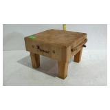 Butcher block shaped cheese board with side knife