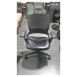 All black leather office chair, matches lots 1325