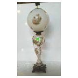 Lamp - Early porcelain Gone with the Wind style