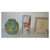 Group lot of oriental items and a small jewelry