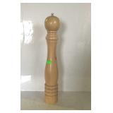 Large pepper grinder