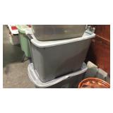 Tote with lid 34gal