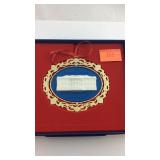 The White House Christmas ornament 2000