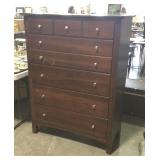 Bassett chest of drawers, 6 drawers has use wear
