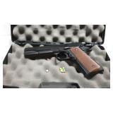 Air soft plastic bb pistol with carry case.