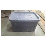 Rubbermaid storage tote with lid