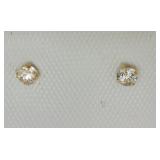 14kt White Gold White Sapphire Earrings