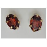 10kt Yellow Gold Garnet(1.8ct) Earrings