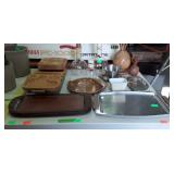 Kitchenware, includes Pyrex decanters, serving