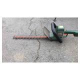 Black & Decker 18 inch hedge trimmer, electric,