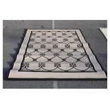 Home decor designer rug, has crease folds from