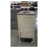 File/storage cabinet, on wheels with key 14 x 17