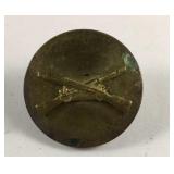 Brass Insignia pin with crossed guns