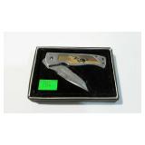 Pocket knife with horse designs, with storage box