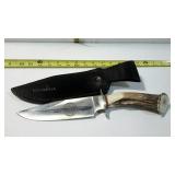 Smith & Wesson knife with leather sheath - 7-1/2"