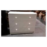 Three drawer white laminate chest of drawers, 32