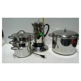 Kitchenware- Farberware perculator coffee pot with