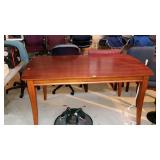 Table, modern mahogany finish dining type table