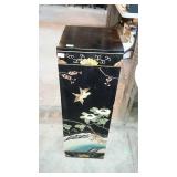 Home decor pedestal with Asian bird and floral