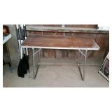 Folding Table, lightweight use type with folding