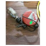 Shop light, retractable cord type