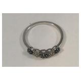 10k White gold ring size 7