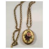 Locket necklace rose design