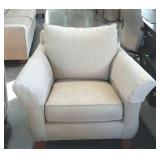 Thomasville upholstered living room chair with