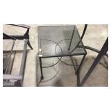 Patio side stand 20x20x18