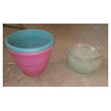 Ceramic flower pot with lid and two Plastic